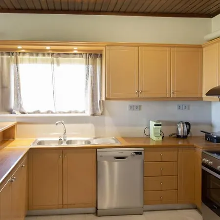 Blue And * 干尼亞